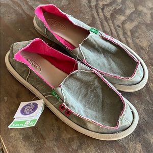 Sanuk Shoes